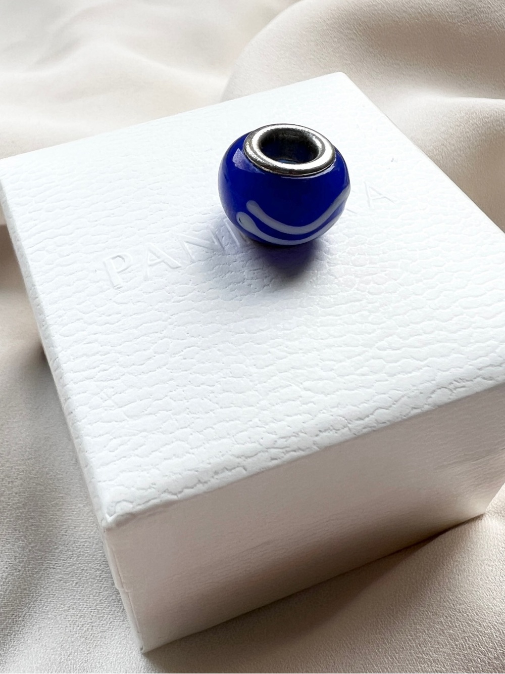 PANDORA BLUE WHITE WAVES MURANO GLASS CHARM - Picture 5 of 6
